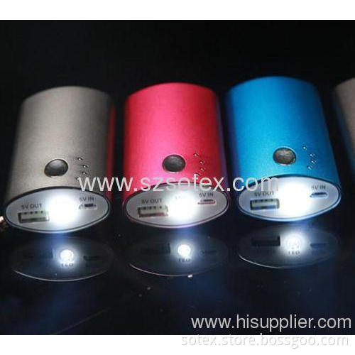 High Capacity Protable Mobile Source With Flashlight 